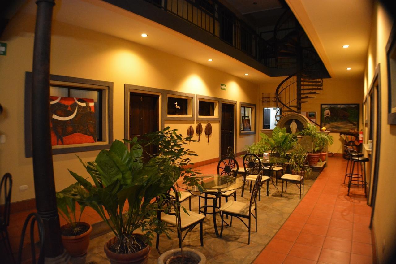 Hotel Los Balcones De Chinandega Exterior photo
