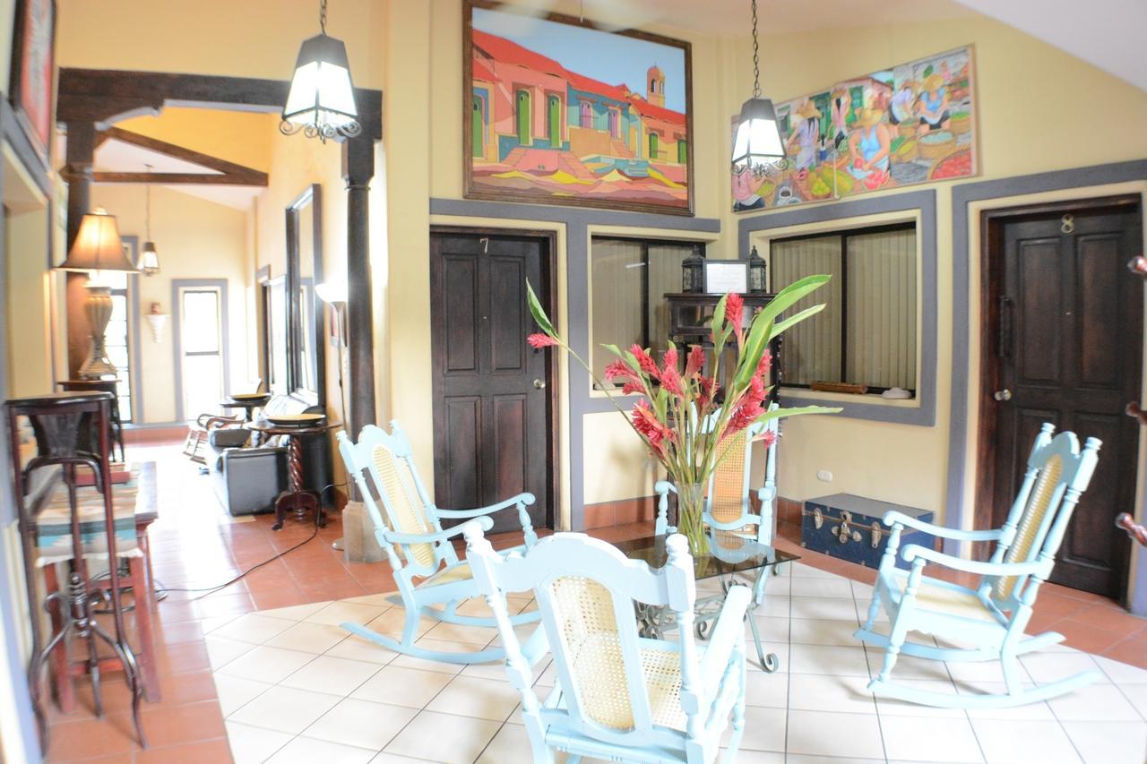 Hotel Los Balcones De Chinandega Exterior photo