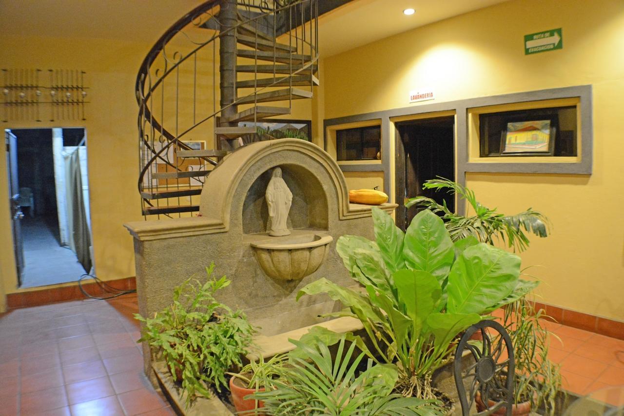 Hotel Los Balcones De Chinandega Exterior photo