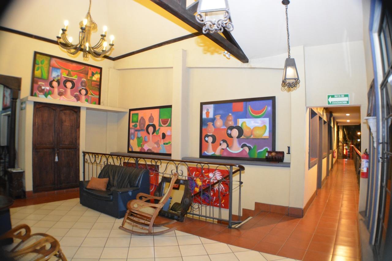 Hotel Los Balcones De Chinandega Exterior photo