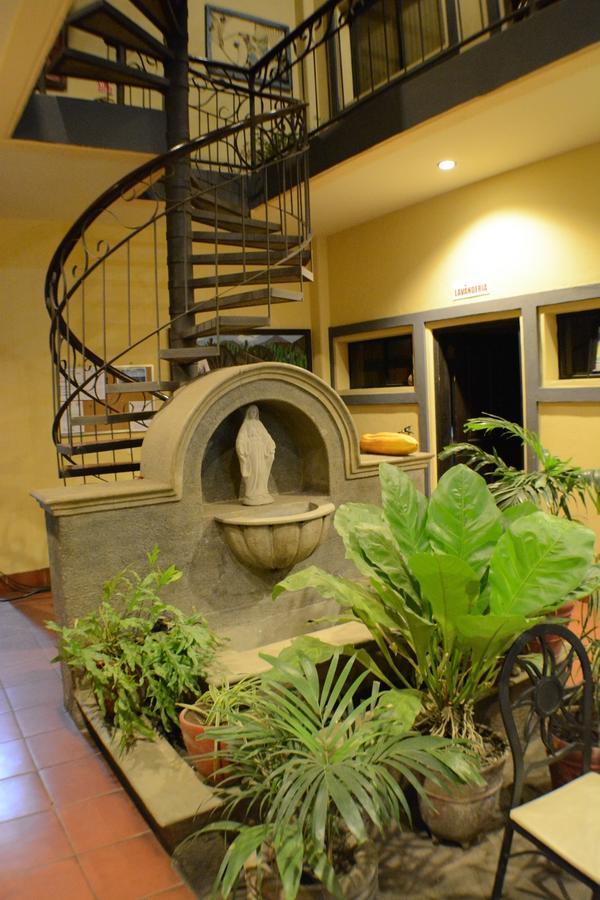 Hotel Los Balcones De Chinandega Exterior photo