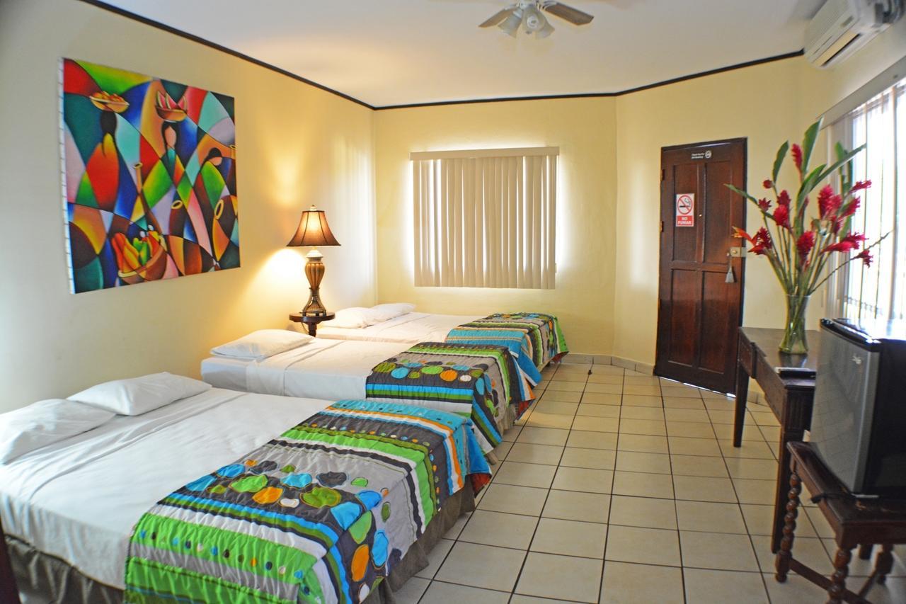 Hotel Los Balcones De Chinandega Room photo