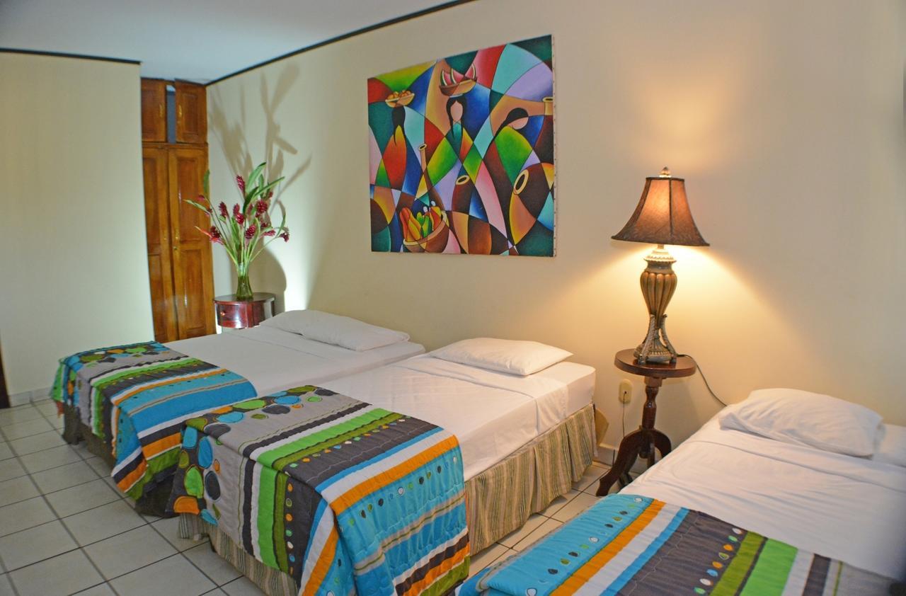 Hotel Los Balcones De Chinandega Room photo