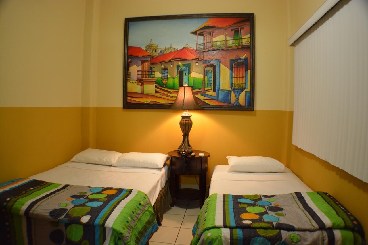 Hotel Los Balcones De Chinandega Exterior photo