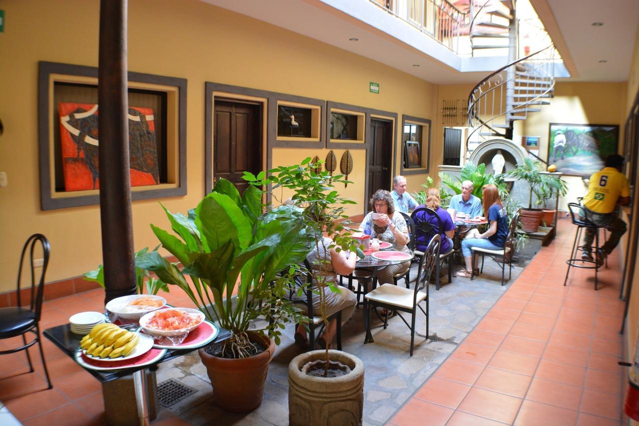 Hotel Los Balcones De Chinandega Exterior photo
